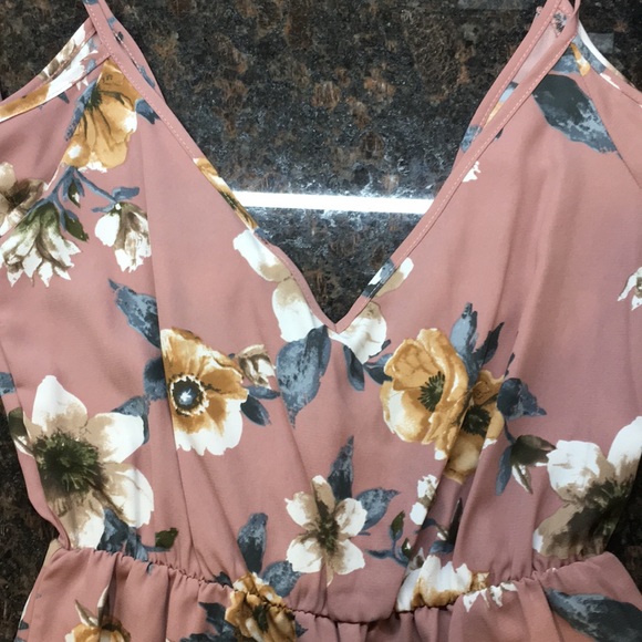 NWT Floral Cold Shoulder Romper - Picture 6 of 6